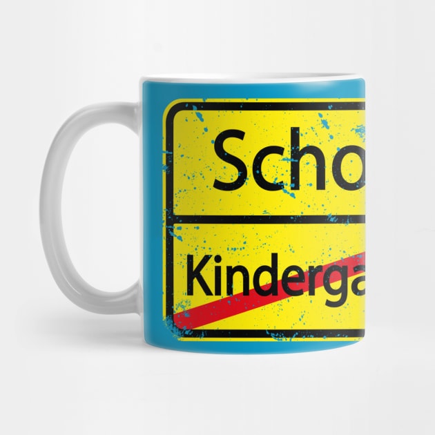 I'm out of Kindergarten - Look out School here i come by Shirtbubble